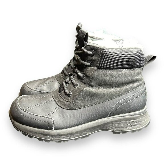 UGG EMMETT DUCK‎ BOOT BLACK LEATHER WATERPROOF LACE UP MEN'S BOOTS US SIZE 7 - Picture 1 of 8